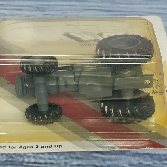 Vtg 1987 Scale models WFE 1/64 Scale White field boss 160 4wd tractor silver - Picture 7 of 8